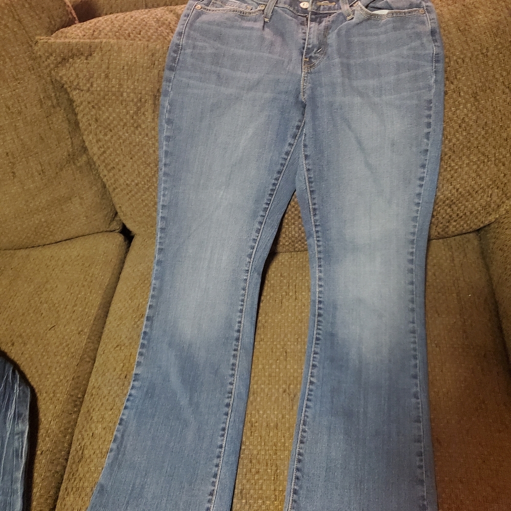 Clothes - Picture 5 of 8